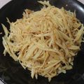 メイプル⌘'s cooksnap of when they made 超シャキシャキ!千切りじゃがいも四川炒め.