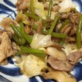 みゆかちゃん's cooksnap of when they made ニンニクの茎とキャベツの中華炒め.