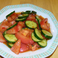 piro55's cooksnap of when they made トマトときゅうりの豆板醤あえ.