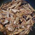 クックNI1PUJ☆'s cooksnap of when they made 豚こまとごぼう、椎茸のしぐれ煮風.
