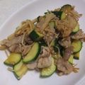 きらり流れ星's cooksnap of when they made ズッキーニと豚バラきのこのオイマヨ炒め☆.