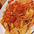 9mmbear's cooksnap of when they made チキンとズッキーニのトマトパスタ.