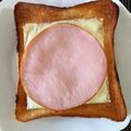 KAORU4649's cooksnap of when they made 簡単コツなし ハムチーズトースト.
