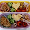 こぴパン's cooksnap of when they made 人気☆簡単花きゅうり飾り切りカットお弁当.
