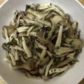 かおり♡♡♡'s cooksnap of when they made レンジで簡単☆ガリバタ舞茸しめじ.