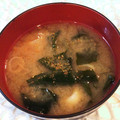 tikariri's cooksnap of when they made 簡単♪ネギとワカメのお味噌汁.