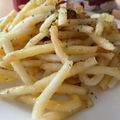 tomchim's cooksnap of when they made フライドポテトのアンチョビにんにく炒め.