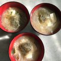 Ruriluru's cooksnap of when they made とろろ昆布、豆腐と玉ねぎのお味噌汁.