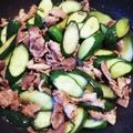 ♬あじさいのレシピ♬'s cooksnap of when they made 豚肉と胡瓜のさっぱり辛子オイスター炒め♥.