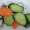 あかぷり's cooksnap of when they made 塩麹できゅうりと人参の漬物.