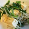 R2016's cooksnap of when they made 豆腐とニラともやしの炒め物.