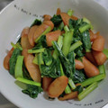 まゆみきママ's cooksnap of when they made 小松菜とウィンナーのカレー炒め.