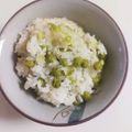おとぼけばぁば's cooksnap of when they made 炊飯器で簡単！白だしで優しい味の豆ご飯.