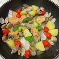 　＊まゆ＊'s cooksnap of when they made ✿あさりとサーモンの酒蒸し＠バジル風味✿.