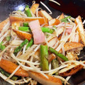 うめまみ's cooksnap of when they made もやしと天ぷらかまぼこ炒め.