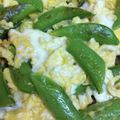 クックZTZ10H☆'s cooksnap of when they made 卵とスナップえんどうの炒め物.