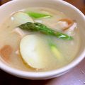 ちゃー's cooksnap of when they made 春のアスパラとじゃがいものお味噌汁.