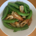 0720まま's cooksnap of when they made スナップエンドウとちくわ炒め.