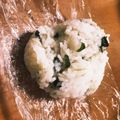 ぱんこ❀'s cooksnap of when they made じゃこわかめおにぎりごましお仕立て.