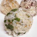 かつぞう☆'s cooksnap of when they made ごま油としらすと大葉とゴマのおにぎり♪.