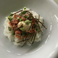 Ruriluru's cooksnap of when they made 火を使わずに、簡単鮭マヨ丼～♪.