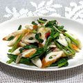 maroriro's cooksnap of when they made カブの葉とちくわのナンプラー炒め.