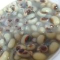 happykote's cooksnap of when they made 【海外で和菓子】黒目豆の餡.