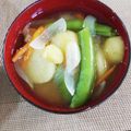 クックMO63WW☆'s cooksnap of when they made 簡単！スナップエンドウと新玉葱のお味噌汁.