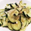 クックE662AA☆'s cooksnap of when they made ズッキーニと玉ねぎの野菜炒め.