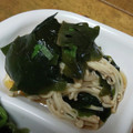 凪なぎ's cooksnap of when they made レンジで簡単！きのことわかめの酢和え.