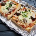 ぐうたら星人☆なおじ's cooksnap of when they made 市販ソースで栃尾油揚げピザ.