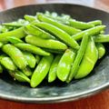 Superlittleboo's cooksnap of when they made スナップエンドウのにんにく炒め.
