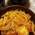 クックQTX9FW☆'s cooksnap of when they made ピリッ辛～～もやしとキムチの卵炒め.