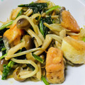 ほなち〜's cooksnap of when they made 秋鮭ときのこのガーリック醤油炒め.