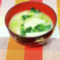 ふうはっちゃん's cooksnap of when they made 小松菜とじゃがいものお味噌汁.