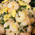 junjun4212's cooksnap of when they made エビとニラもやしの塩炒め♪卵入り！.