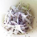 おかずさん88's cooksnap of when they made すっきり！新玉ねぎのゆかり和え.
