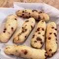 クックDZ5YON☆'s cooksnap of when they made 定番♪チョコチップのスティックパン.