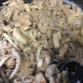 葉月優希's cooksnap of when they made たけのことこんにゃくと豚肉のいため.