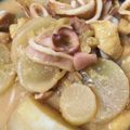 珍獣使い's cooksnap of when they made お年寄り絶賛シリーズ☆大根☆イカ煮込み☆.
