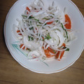 初レポまにあ's cooksnap of when they made 新玉ねぎとトマトと大葉のマリネ.