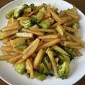 Ｍatu☆Music's cooksnap of when they made じゃがいもと冷凍ブロッコリーのカレー炒め.