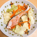 ★ぴよぴよ501★'s cooksnap of when they made 簡単☆鮭のレンジ蒸し.