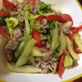 豪夫人's cooksnap of when they made 大量消費！セロリと豚のシャキシャキ炒め.