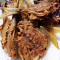 ★tatm★'s cooksnap of when they made 捨てないで！おつまみに！鯵の骨せんべい！.