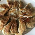 Yokchina's cooksnap of when they made 本格的に作る焼き餃子.