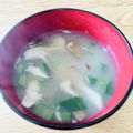 ボブナナ's cooksnap of when they made 舞茸と小松菜の味噌汁.