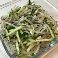しげその's cooksnap of when they made もやしときゅうりのナムル風ゆかり和え.