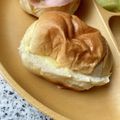 yu🐓's cooksnap of when they made 朝食に♪とろけるチーズのロールパンサンド.