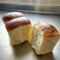 rik_piyo's cooksnap of when they made 手捏ねで柔らか食パン！生クリーム蜂蜜入り.